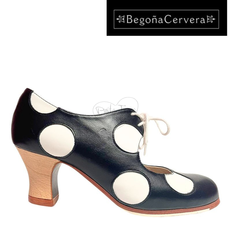 Begona Cervera Lunares M77
