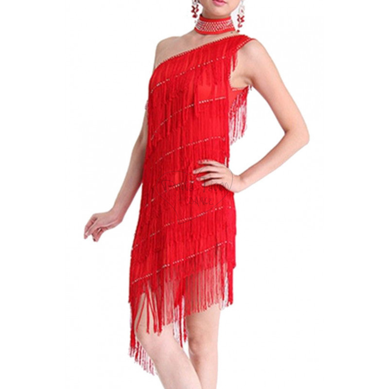 Bellissimo abito con frange per non passare inosservata.